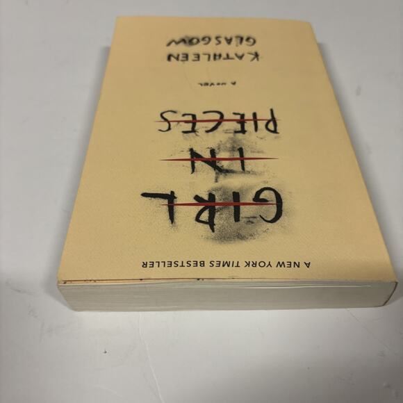 Girl in Pieces by Kathleen Glasgow 2018, Trade Paperback. Nice Condition! - Picture 3 of 7